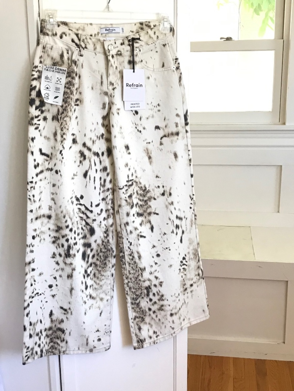 REFRAIN Animal Print Wide Leg Jeans Women's Size 1/25